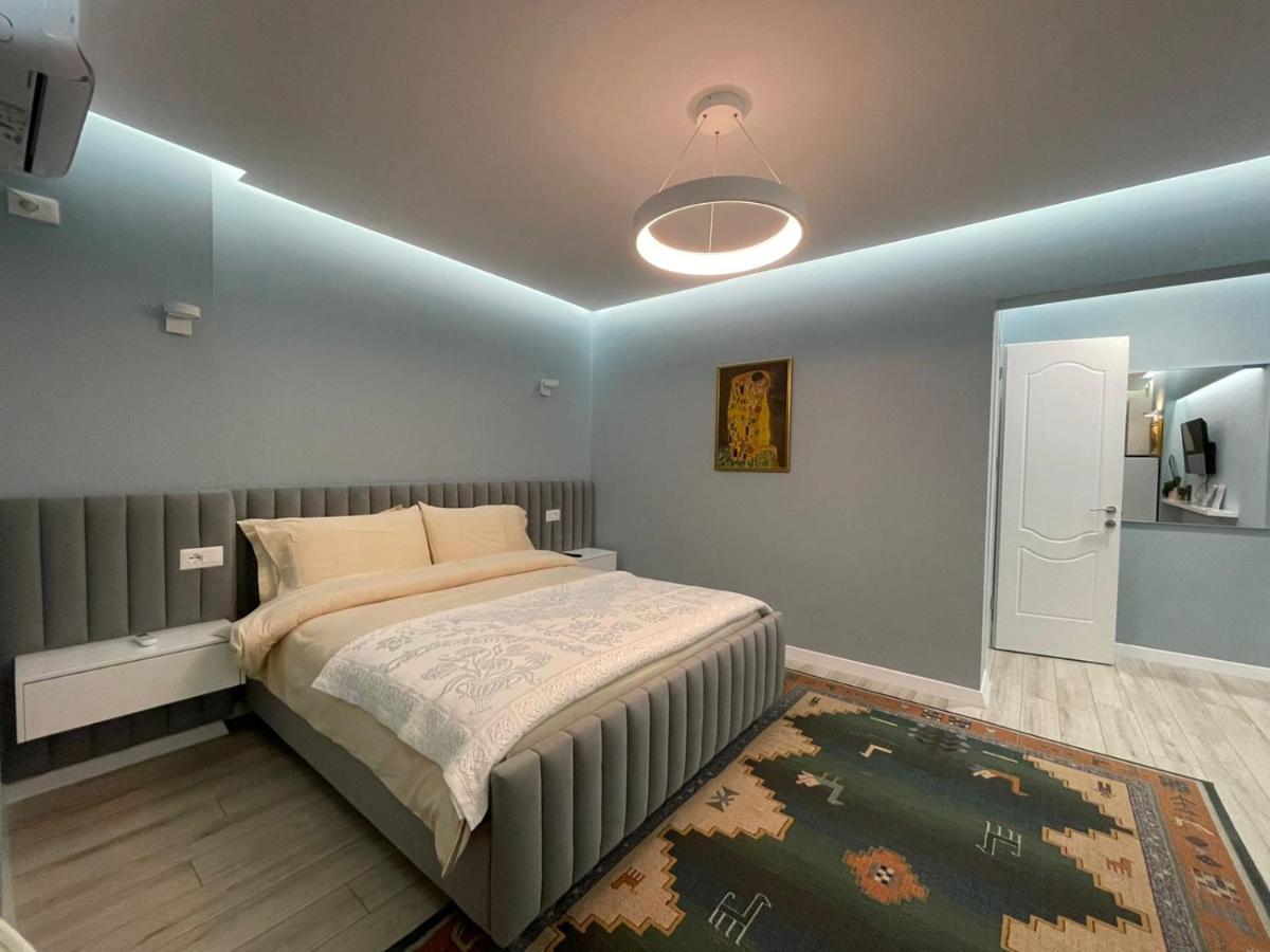 Comfort Apartment In City Center Tirana Kültér fotó