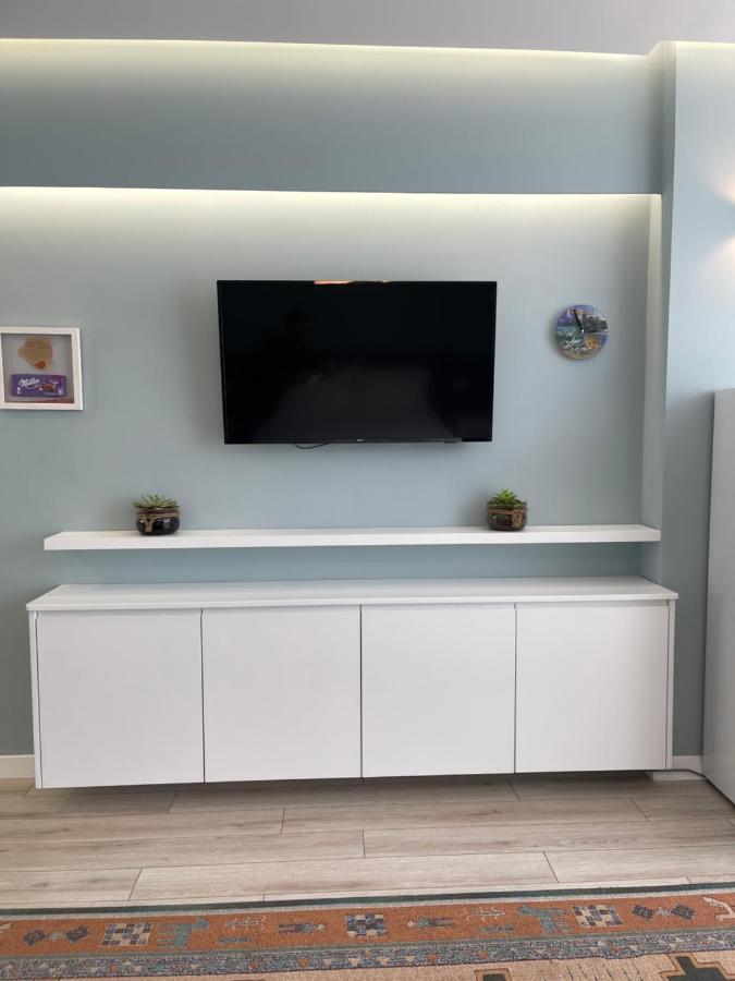 Comfort Apartment In City Center Tirana Kültér fotó