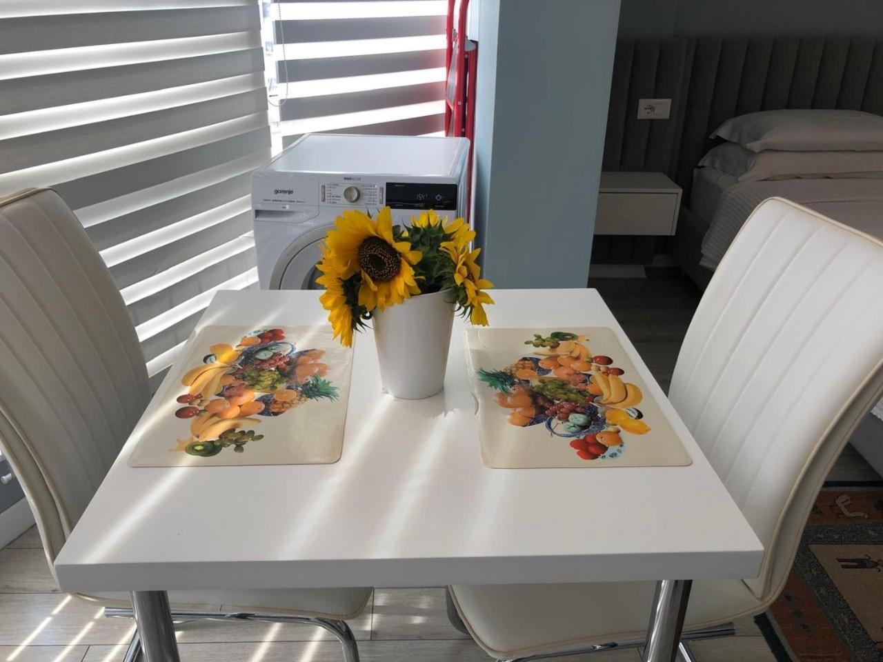Comfort Apartment In City Center Tirana Kültér fotó