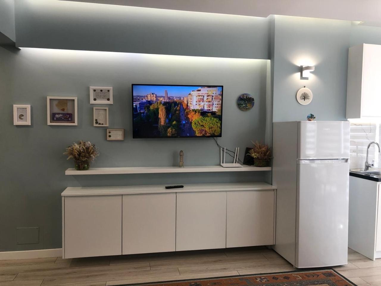 Comfort Apartment In City Center Tirana Kültér fotó
